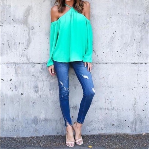 Tops - Off shoulder long sleeve blouse